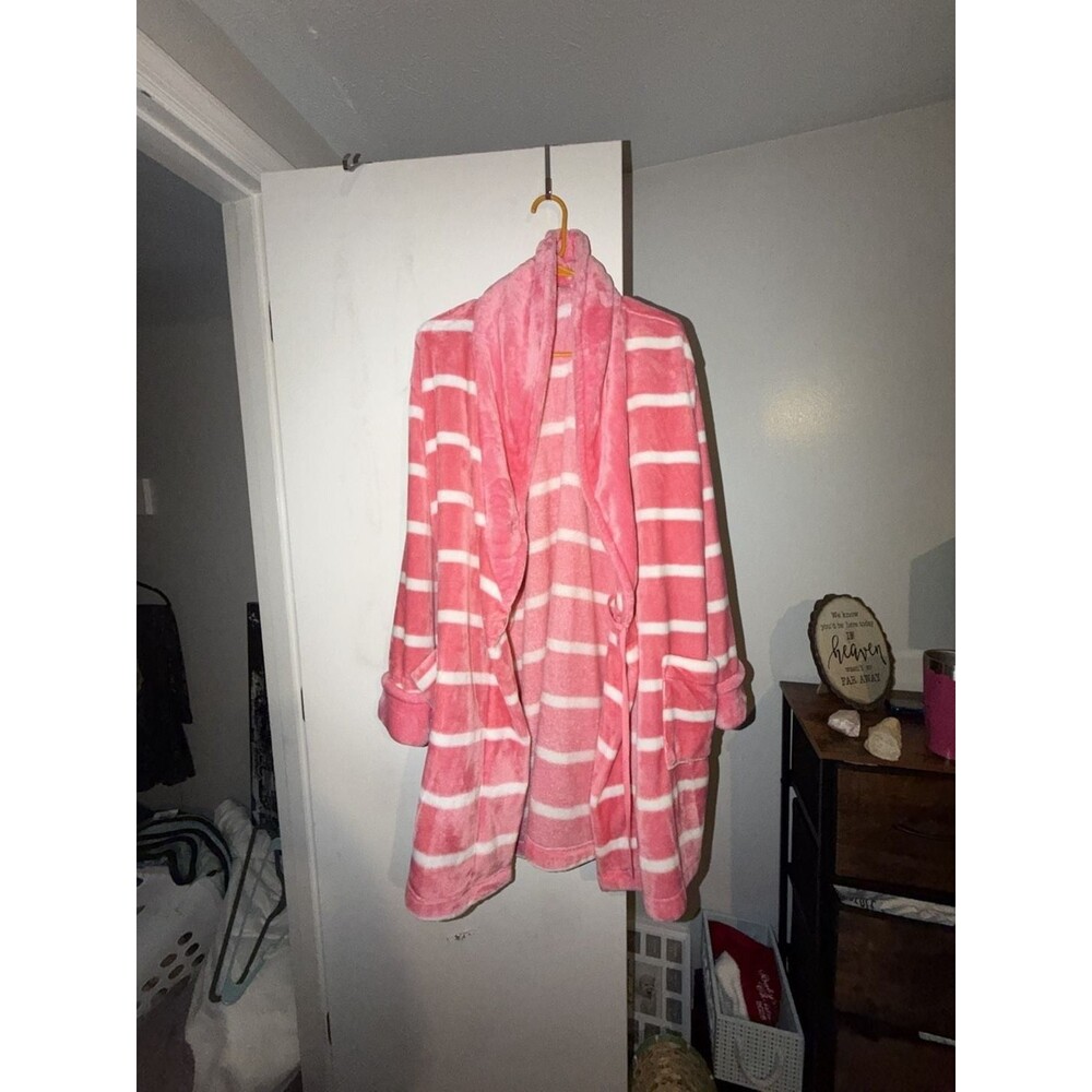 Sonoma Goods For Life Women's Pink and White Striped Plush Bathrobe